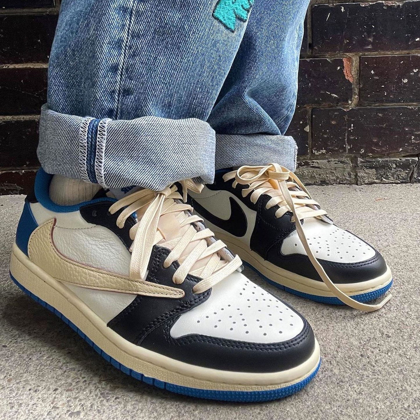 Fragment Design x Travis Scott x Air Jordan 1 Retro Low